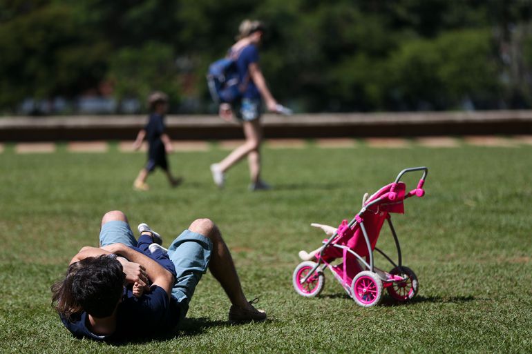 Criança brincando em Brasília. Foto: Arquivo/Marcelo Camargo/Agência Brasil