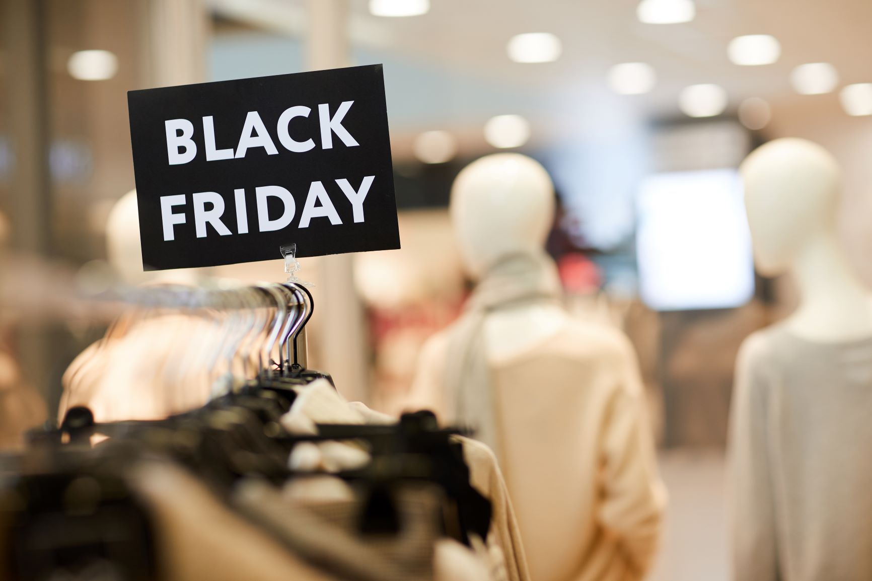 Inflação de dois dígitos limita promoções e ‘amorna’ a Black Friday