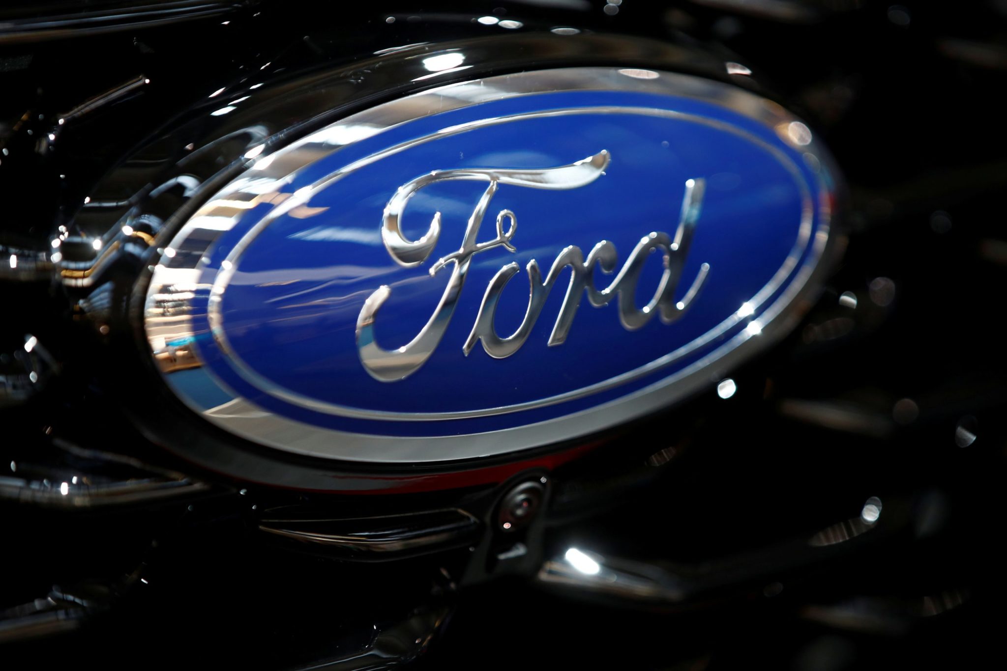 Ficou Sabendo? Perfume da Ford com cheiro de gasolina, IPO da Desktop e vinhos