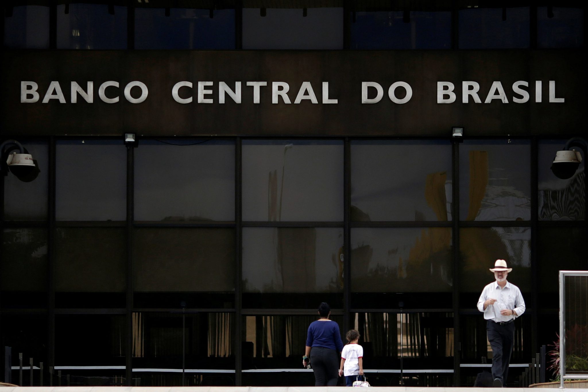 Câmara aprova texto-base de projeto da autonomia do BC