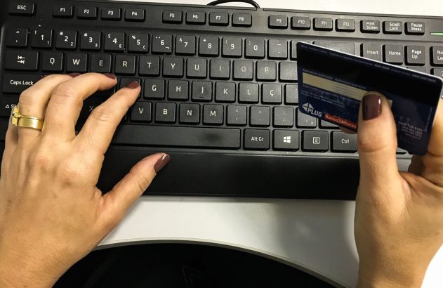 compras online, crédito, juros médios e inadimplência
