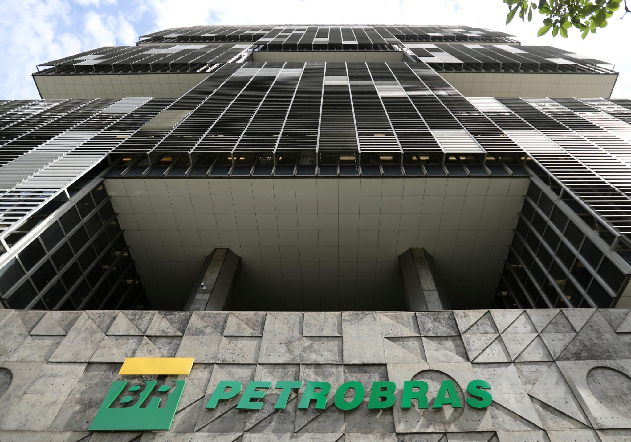 Petrobras fecha venda da NTS para fundo gerido por Brookfield e Itaúsa