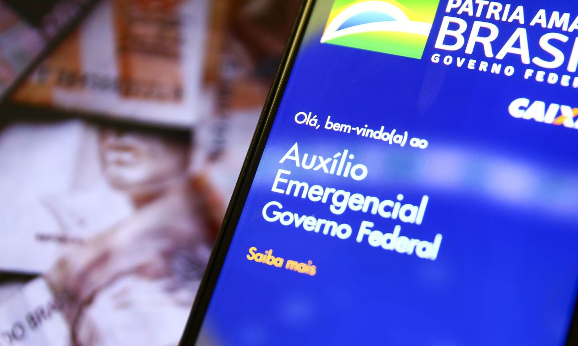 AUXÍLIO EMERGENCIAL