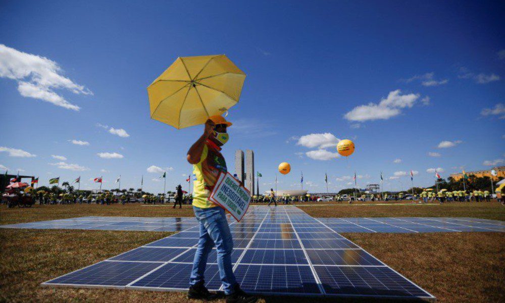 Governo prepara MP que poderá autorizar racionamento de energia no país