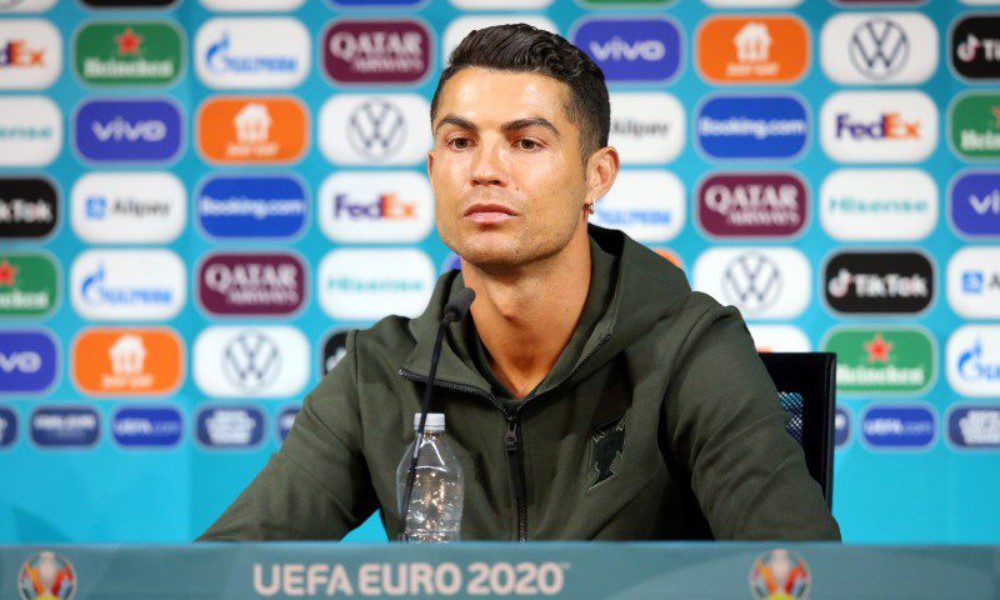 Coca-Cola perde bilhões após Cristiano Ronaldo recomendar água na Eurocopa