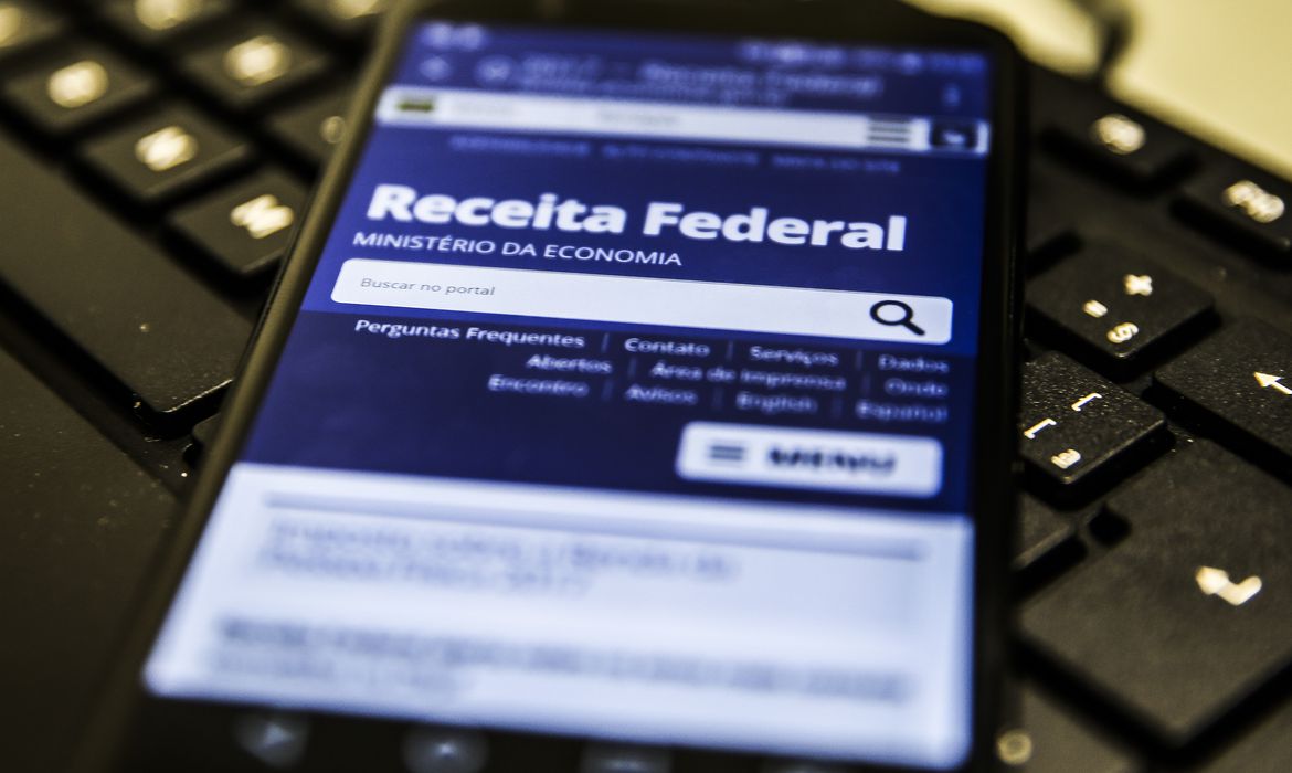 Receita libera consulta a lote residual de restituição do IR nesta terça