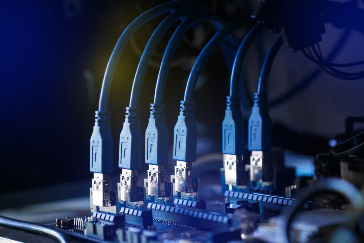 Mineradora de bitcoin fundada por brasileiros capta US$ 2 milhões com  aporte | InvestNews