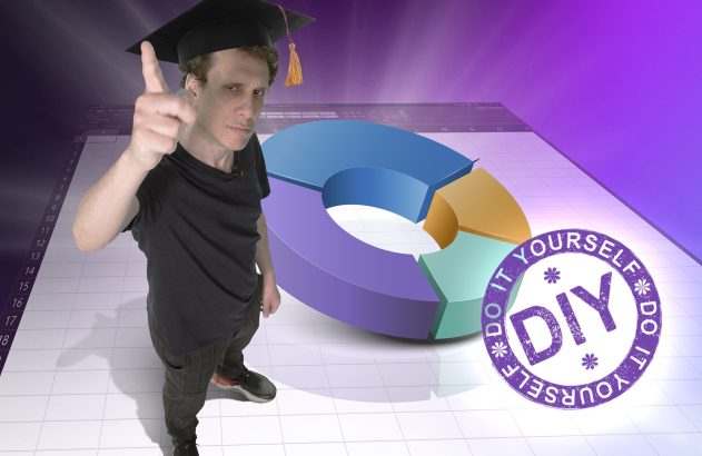 samy dana com chapéu de professor