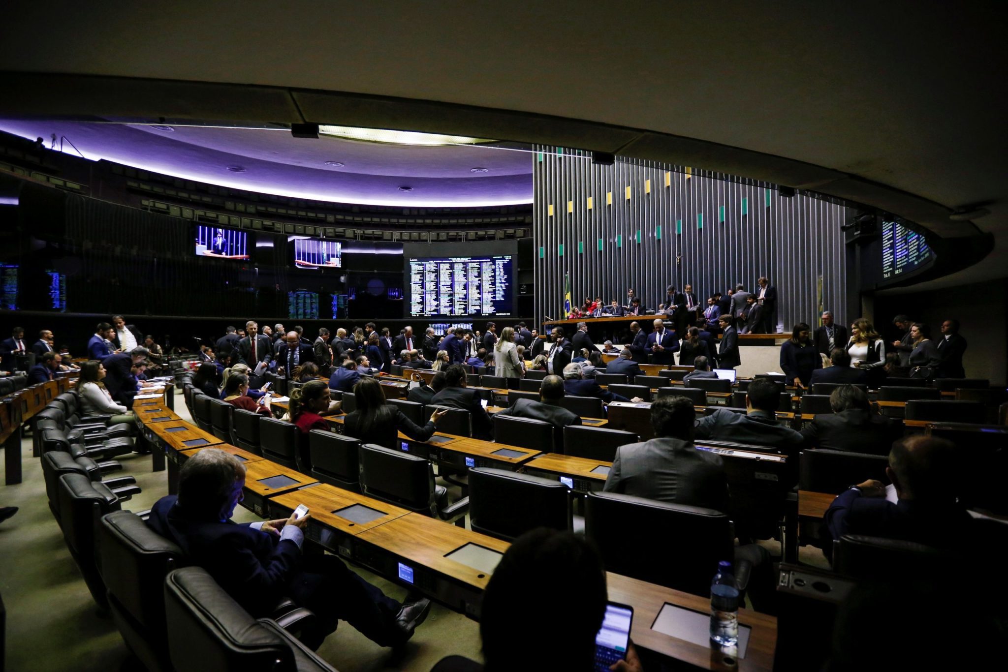 Vice da Câmara propõe tirar precatórios do teto de gastos