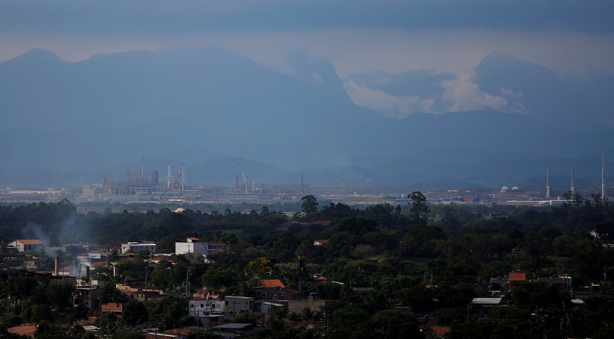 Vista de obras na região de Itaboraí