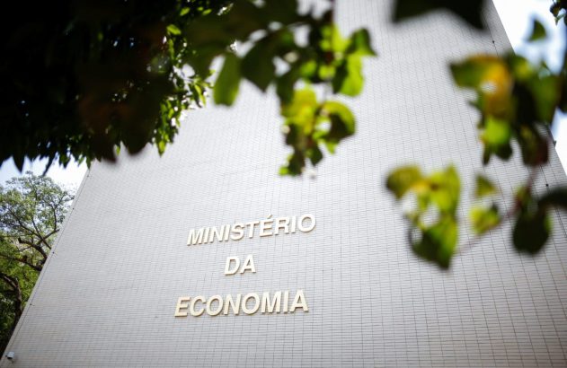 Fachada da sede do Ministério da Economia em Brasília