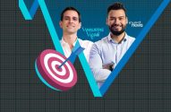 Analistas Invest News sorrindo, fundo de gráfico com alvo e flecha atingindo o centro.