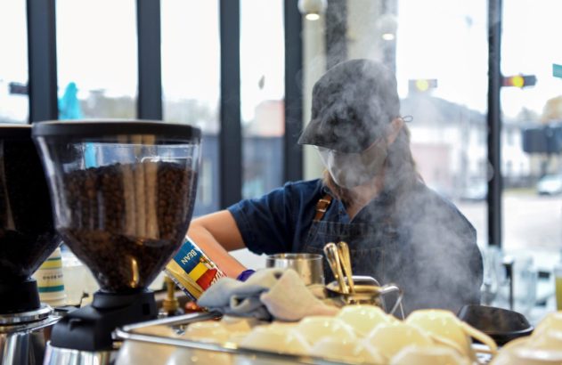 Inflação dos EUA: preços ao consumidor sobem com força em janeiro