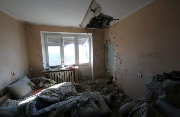 1 - Ucrânia sofre ataque em grande escala; milhares fogem de confrontos