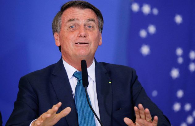 Bolsonaro compara guerra na Ucrânia a "briga em casa"