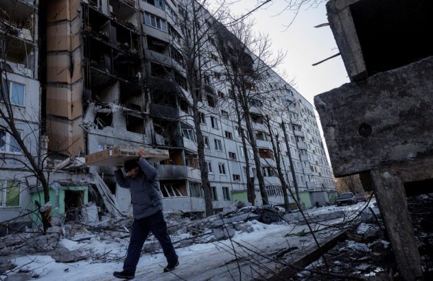 Forças ucranianas avançam a leste de Kiev e russos recuam