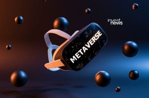 Headset VR flutuando exibindo "METAVERSE", cercado por esferas em fundo gradiente laranja-azul.