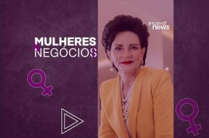 Mulher sorridente. Texto: Mulheres Negócios. Ícones femininos e logo Invest News. Tema: mulheres e negócios.