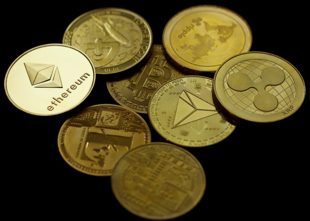Representação da Ethereum e de outras criptomoedas