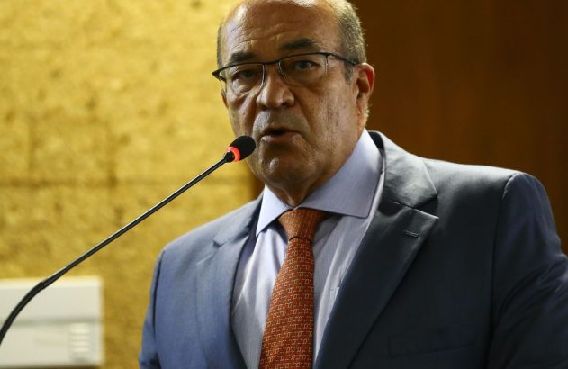 O diretor-geral do Operador Nacional do Sistema Elétrico (ONS), Luiz Ciocchi, durante entrevista coletiva. (Foto: Marcelo Camargo/Agência Brasil)