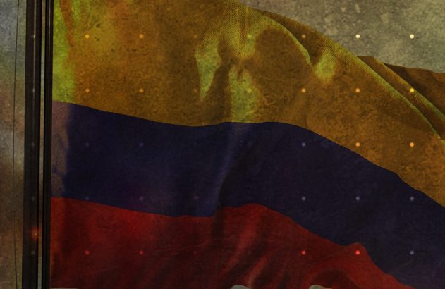 Bandeira da Colômbia tremulando em um mastro contra um fundo texturizado com pontos de luz.