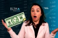 Mulher chocada olha nota de $100 em chamas em mãos abertas, fundo de mercado financeiro.