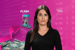 Mulher surpresa com alta do combustível e impacto financeiro, com bomba de gasolina, dinheiro e gráfico de aumento.