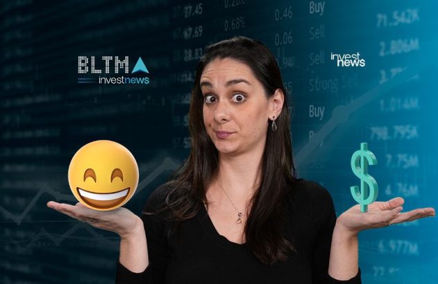 Mulher com expressão de dúvida, segura um emoji feliz e um cifrão, em fundo de dados financeiros.