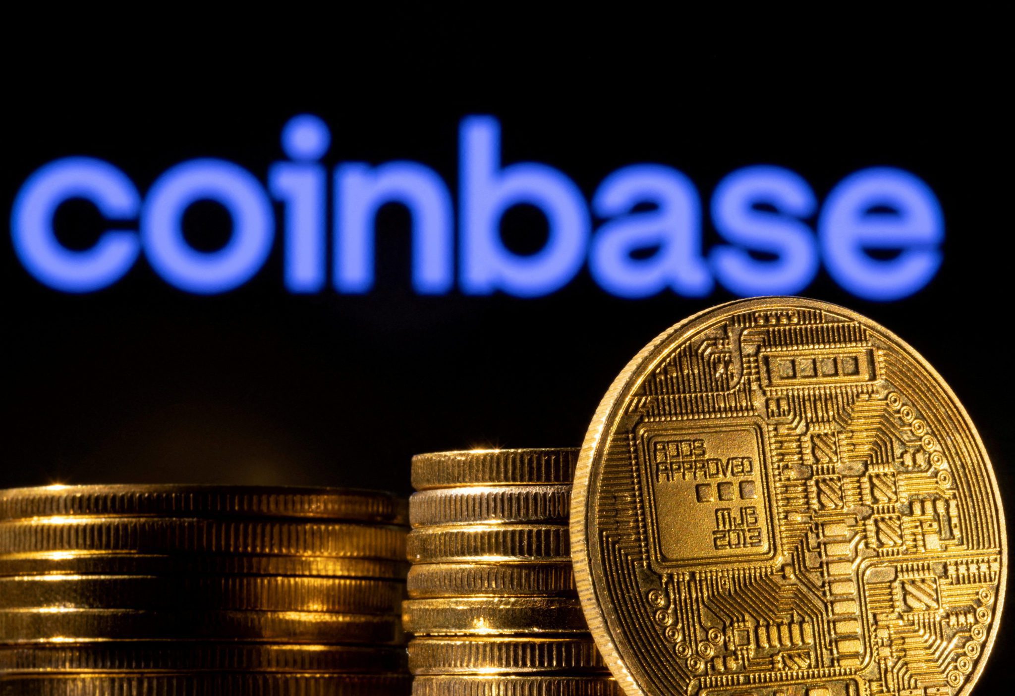 Ações da Coinbase disparam após parceria de serviços para clientes da BlackRock