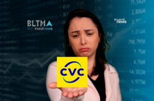 Mulher desapontada apresenta logo CVC na palma da mão. Ao fundo, dados do mercado financeiro e logotipos Investnews.