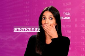 fabiana ortega, apresentadora do investnews, com a mão na boca