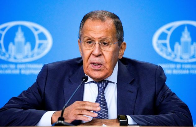 Ministro das Relações Exteriores da Rússia, Sergei Lavrov, discursando em Moscou