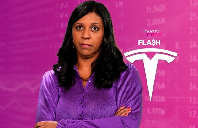 Apresentadora em noticiário financeiro FLASH sobre Tesla. Fundo rosa com dados de mercado e logo Invest News.