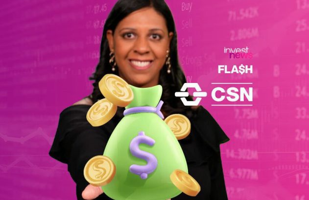 Mulher sorridente segura saco de dinheiro com moedas. Fundo magenta com dados financeiros e logos invest news/CSN.