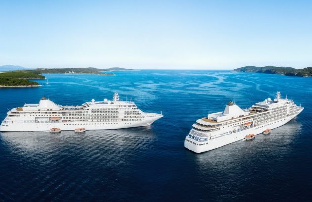 Dois navios de cruzeiro