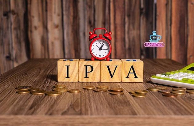 Relógio sobre blocos 'IPVA', moedas e calculadora. Sinaliza prazo e custo do imposto veicular.