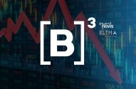 Símbolo da B3 (Bolsa de Valores do Brasil) sobre gráfico financeiro, com seta vermelha indicando queda.