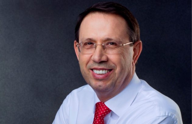 Professor Carlos Wizard Martins