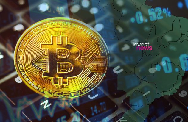 Moeda de Bitcoin dourada em destaque sobre teclado digital, com dados financeiros de mercado ao fundo.