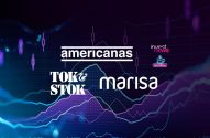 Gráfico de ações roxo e azul com os logos da Americanas, Tok&Stok, Marisa e Invest News Cafeína.