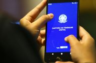 Carteira de trabalho digital. (Foto: Marcelo Camargo/Agência Brasil)