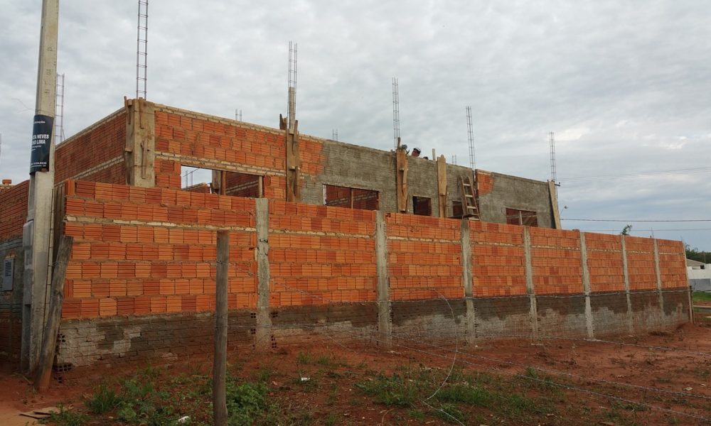 Tenho um lote e nele construí uma casa; como declarar no IR?