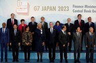 Líderes financeiros e banqueiros centrais posam para foto de grupo no G7 Japan 2023, cúpula de Hiroshima.