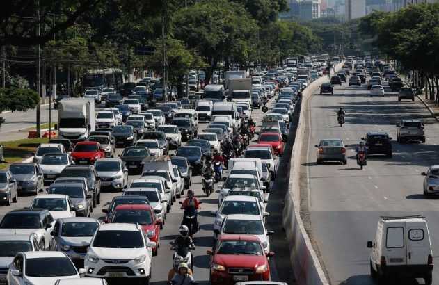 São Paulo (SP), 24/03/2023 - Trânsito intenso na Avenida Tiradentes, na região da Luz, no segundo dia de greve dos metroviários em São Paulo. Foto: Fernando Frazão/Agência Brasil