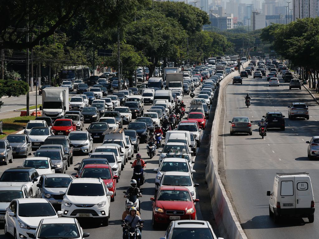 São Paulo (SP), 24/03/2023 - Trânsito intenso na Avenida Tiradentes, na região da Luz, no segundo dia de greve dos metroviários em São Paulo. Foto: Fernando Frazão/Agência Brasil