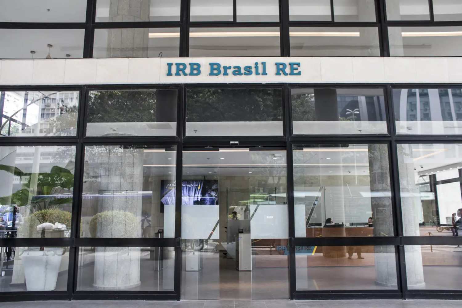 Fachada IRB Brasil