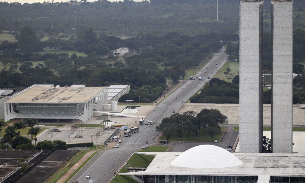 Indicador de risco, CDS do Brasil fica entre as maiores quedas em 2023