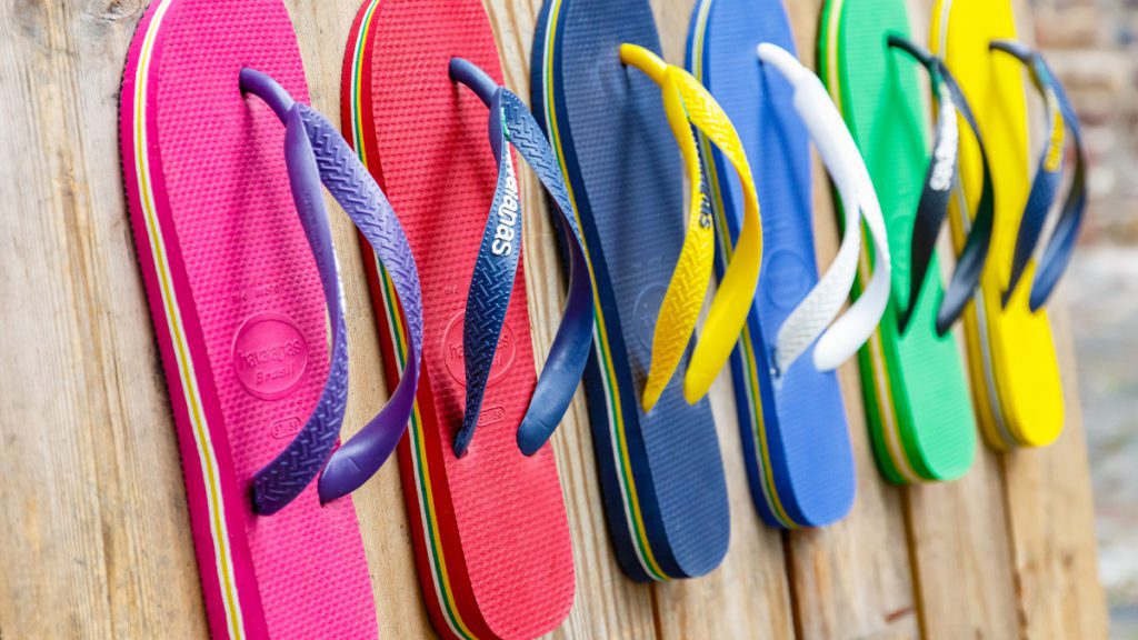 Alpargatas é dona da marca Havaianas (Foto: Adobe Stock)