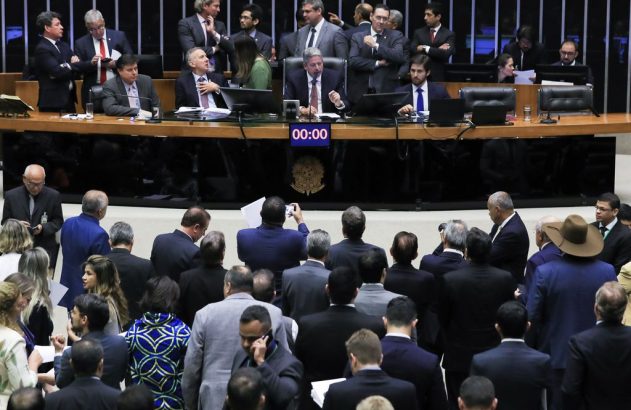 Brasília (DF) 05/07/2023 Plenário da Câmara começou o debate e o deputado, Aguinaldo Ribeiro,fez a leitura do relatório da reforma tributária (Foto: Lula Marques/ Agência Brasil.)