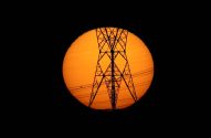 Torre de alta tensão são inspecionadas em Brasília